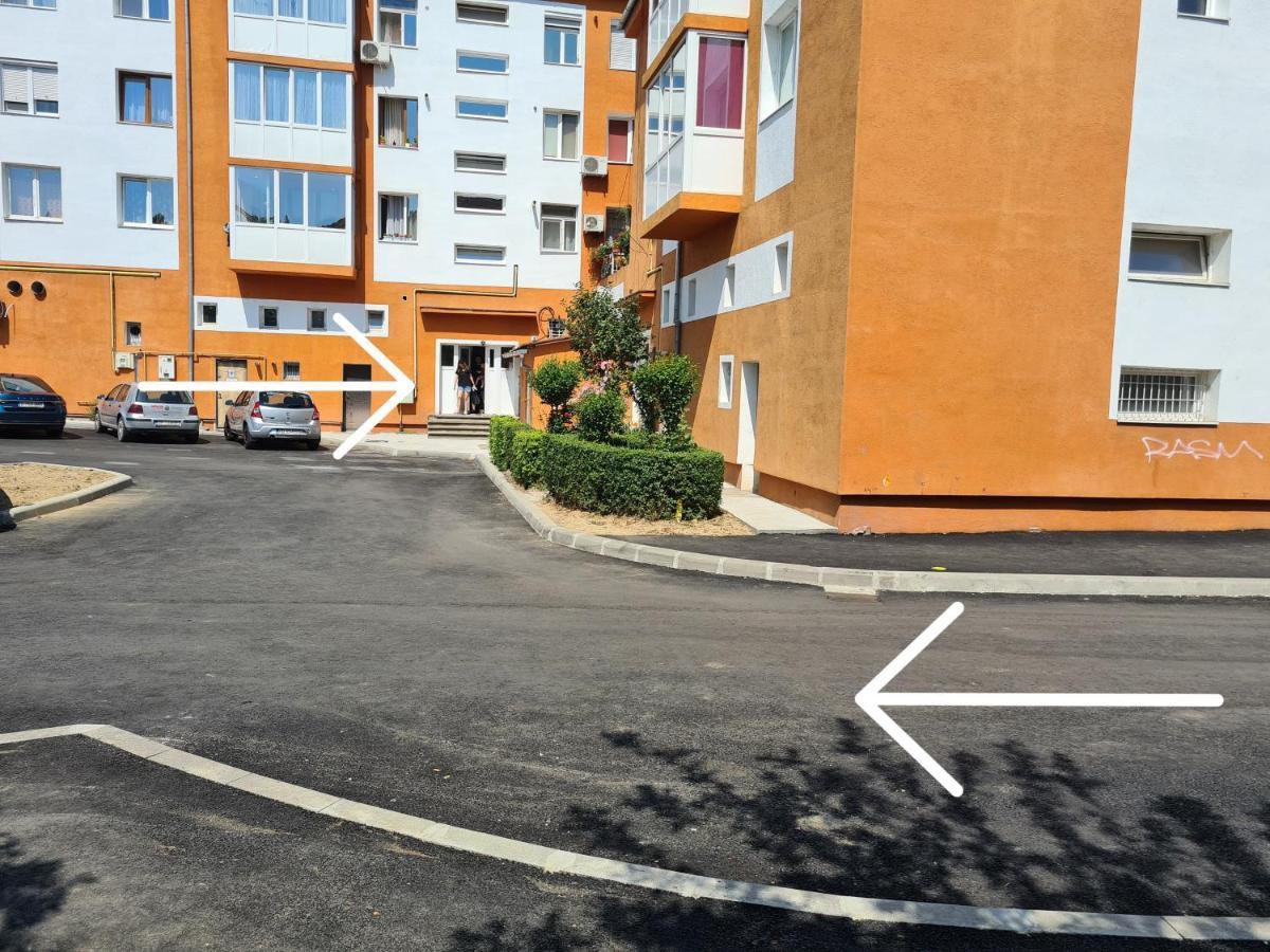 Apartament Ultra Central 1 Leilighet Hunedoara Eksteriør bilde